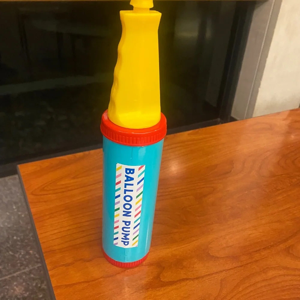 Handheld Balloon Pump - Picture 2 of 3
